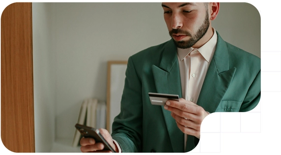 Brazilian man using KYC with his mobile in accordance with Brazil's PLD law