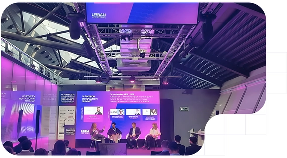 Debate space in the Financial Innovation Summit event